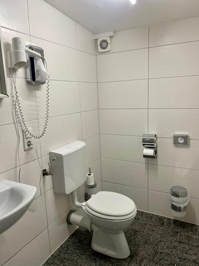 Hotel Moji Koeln Sieversstrasse Luaran gambar