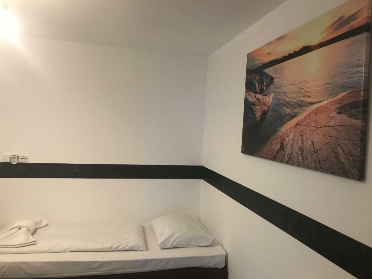 Hotel Moji Koeln Sieversstrasse Luaran gambar